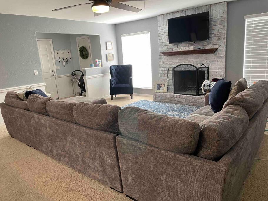 Large Open Space For Family Fun! Amarillo Luaran gambar
