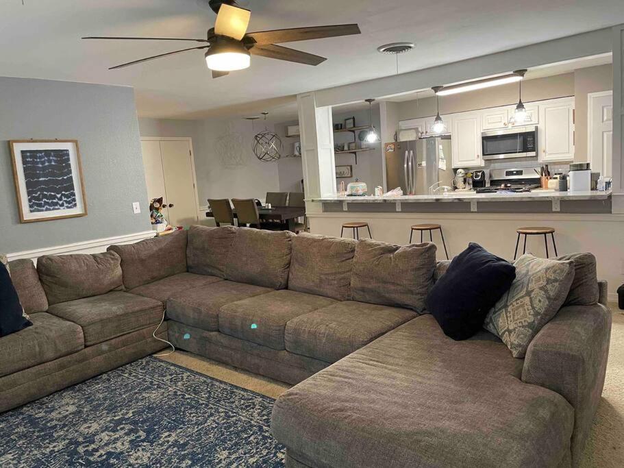 Large Open Space For Family Fun! Amarillo Luaran gambar